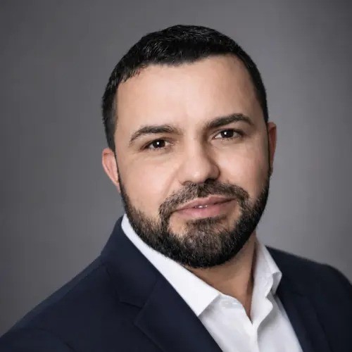 Manassés de Paula, fundador e especialista em viagens internacionais da AZ Passagens Air